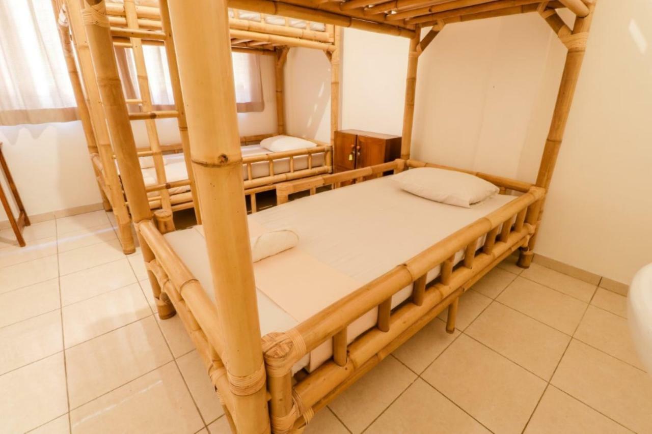 Palmyra Hostel Malang Kültér fotó