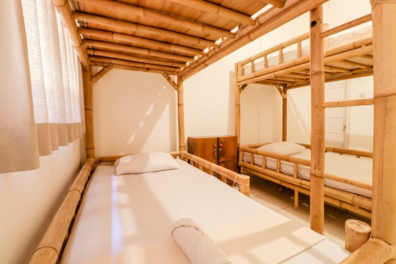 Palmyra Hostel Malang Kültér fotó