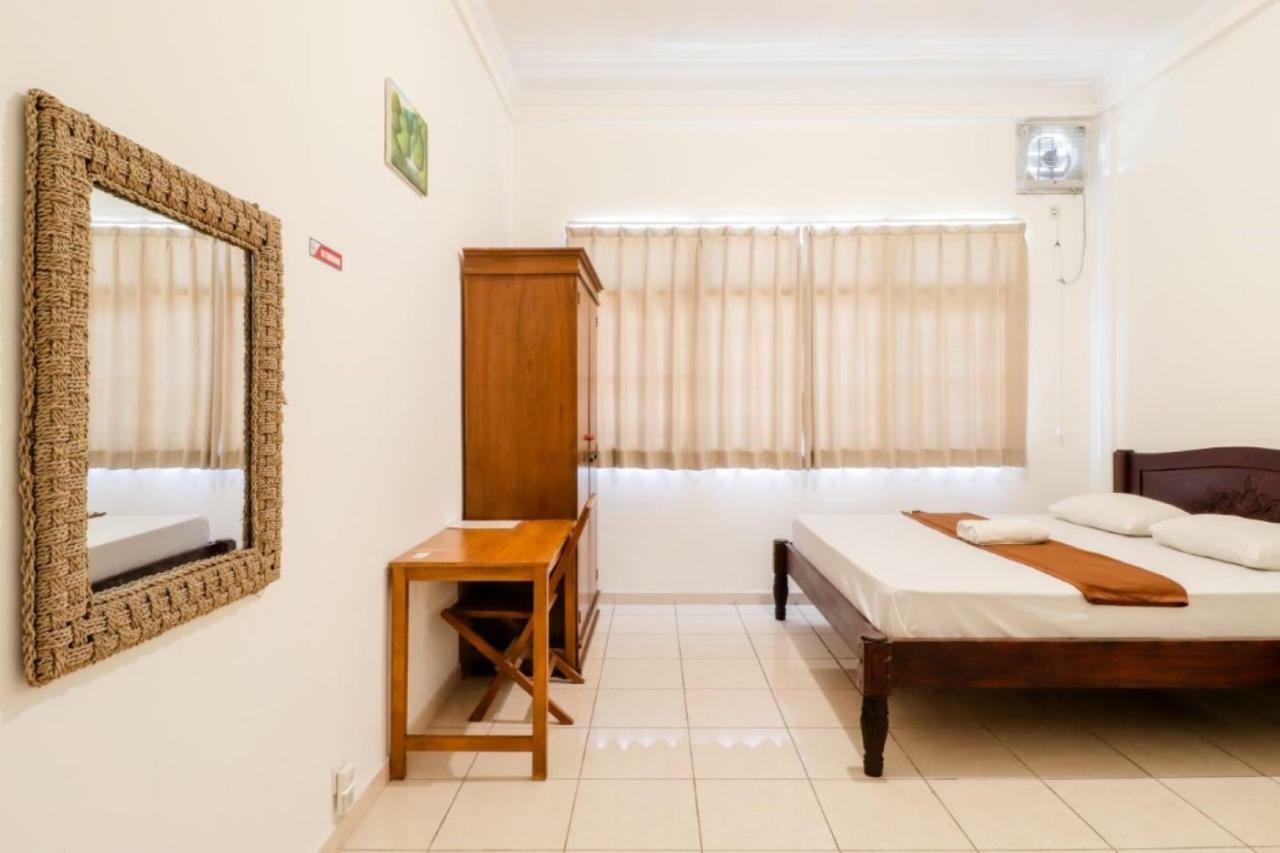 Palmyra Hostel Malang Kültér fotó