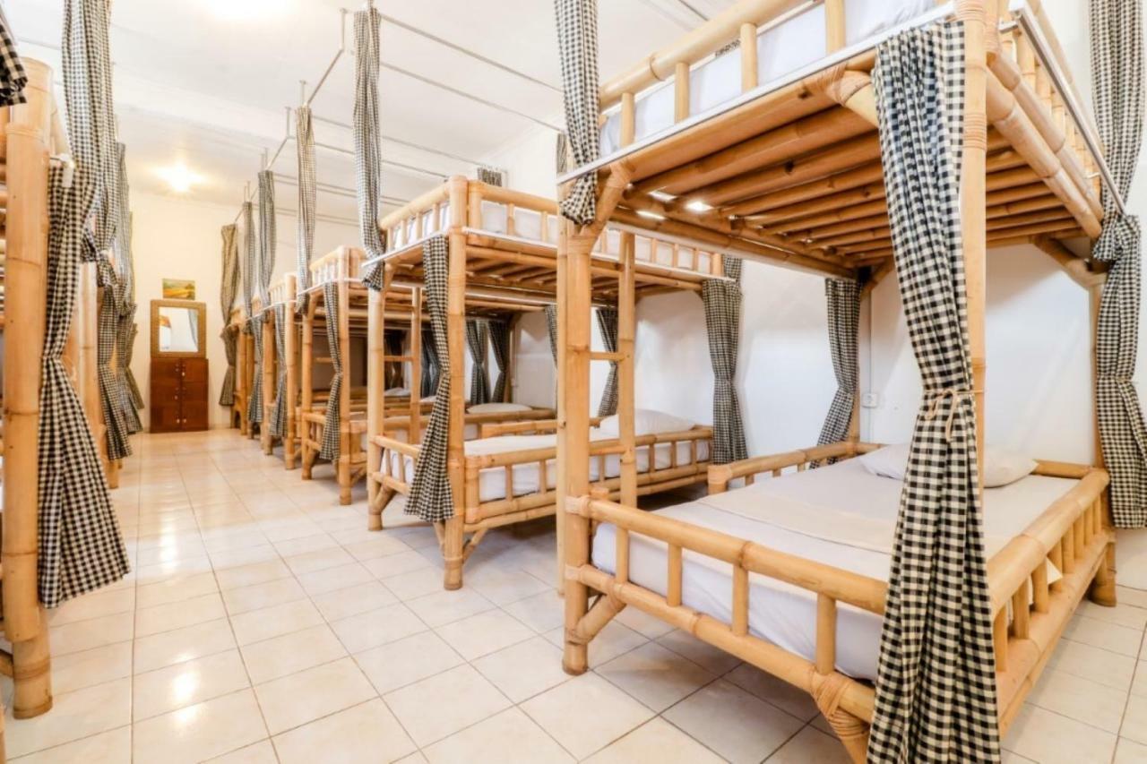 Palmyra Hostel Malang Kültér fotó