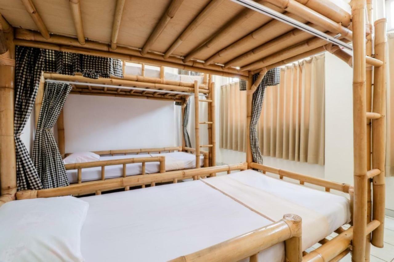 Palmyra Hostel Malang Kültér fotó