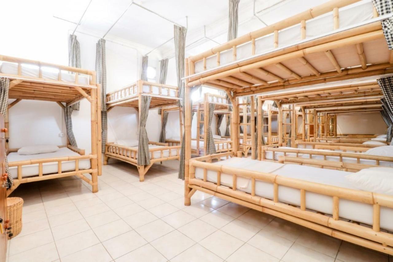 Palmyra Hostel Malang Kültér fotó