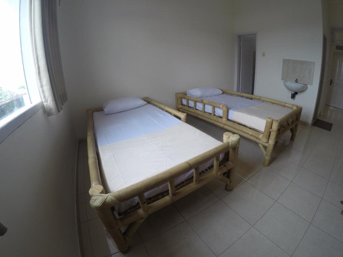Palmyra Hostel Malang Kültér fotó
